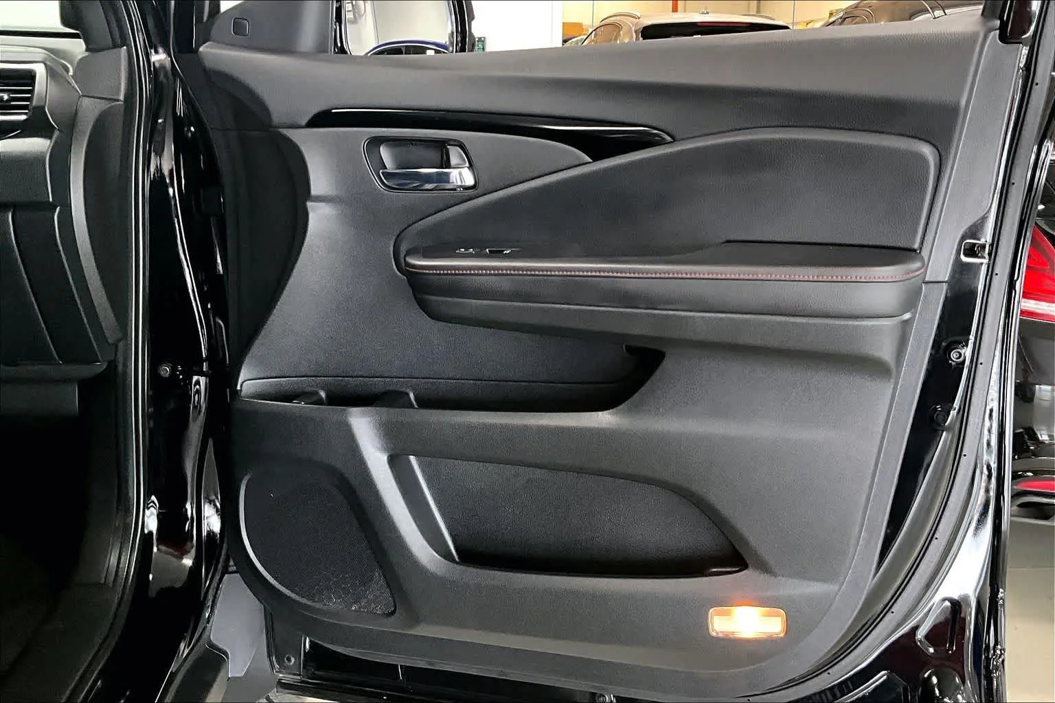 Used 2020 Crystal Black Pearl Honda Black Edition image 25