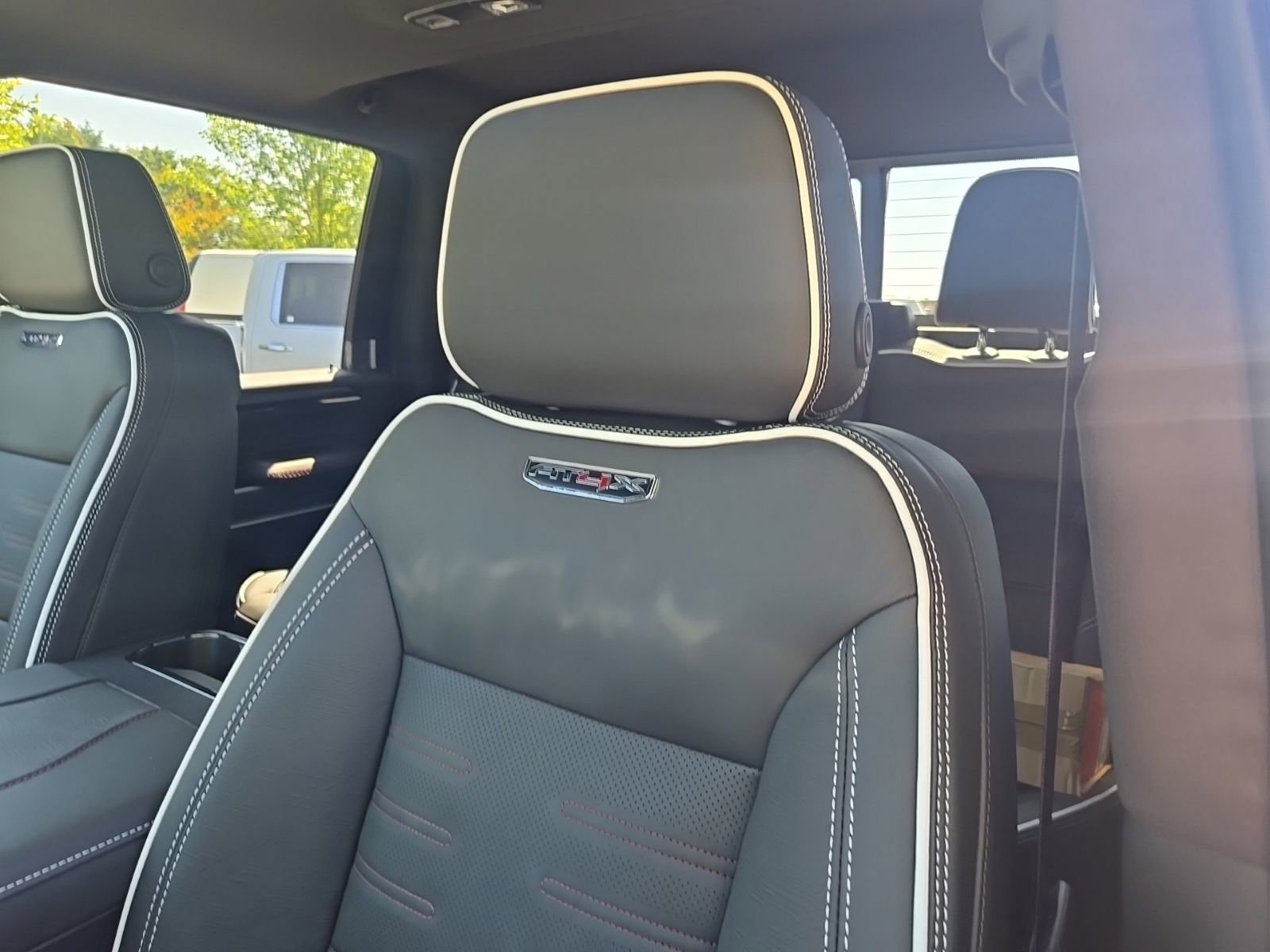 2026 GMC Sierra 2500HD AT4X - Photo 24