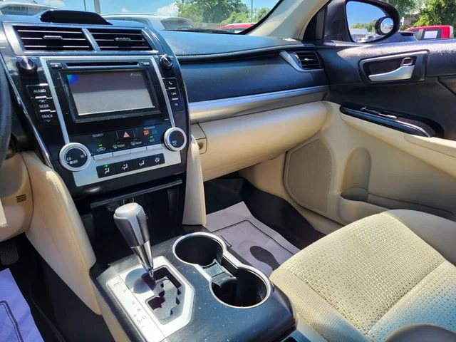 Used 2013 Beige Toyota LE image 29