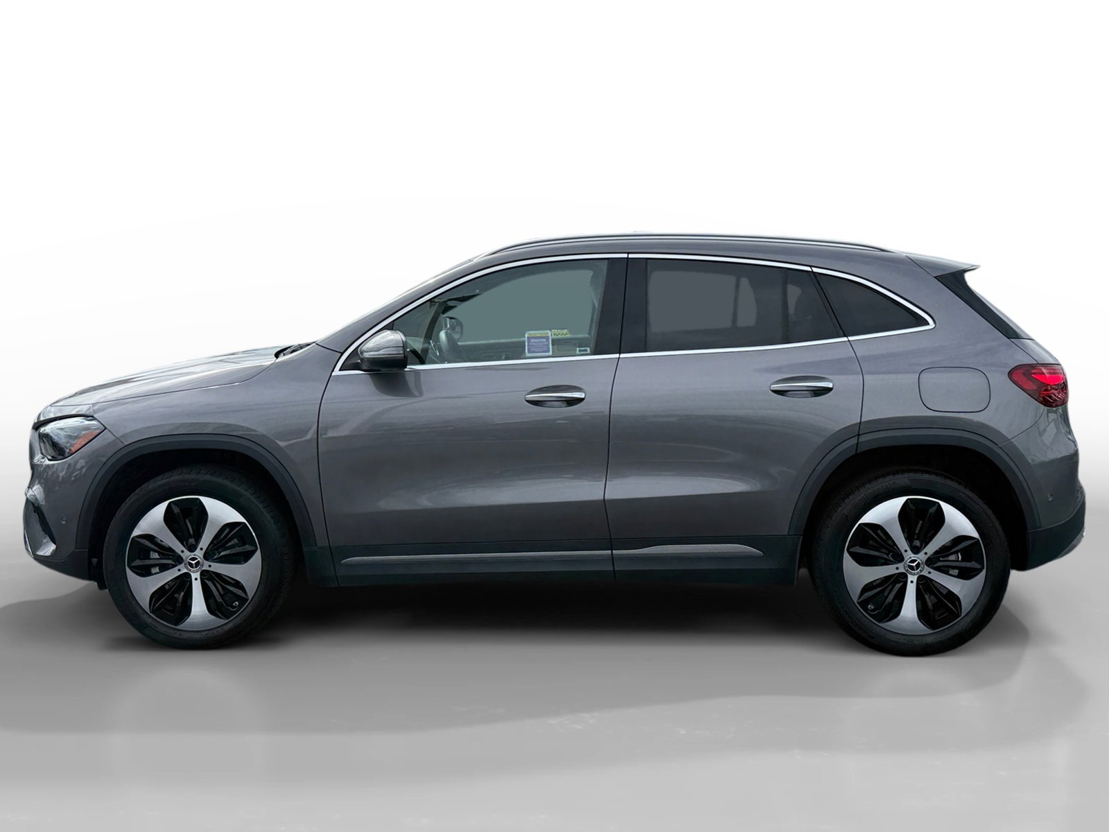 Used 2025 Mountain Gray Metallic Mercedes-Benz GLA 250 image 2