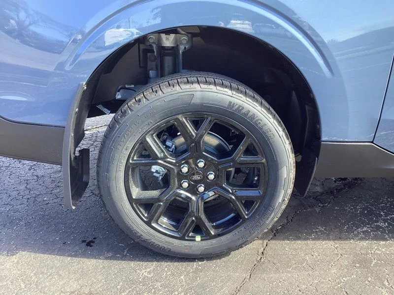 New 2026 Gray Ford Lariat image 11