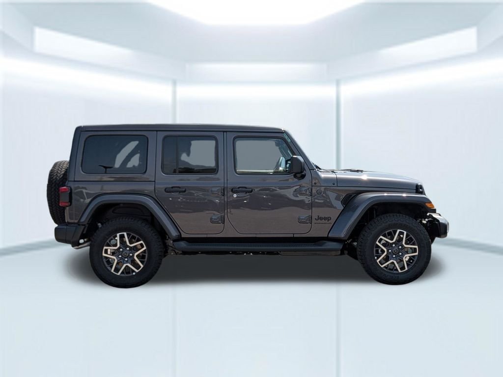 New 2026 Granite Crystal Metallic Clear-Coat Exterior Paint Jeep Sahara image 7