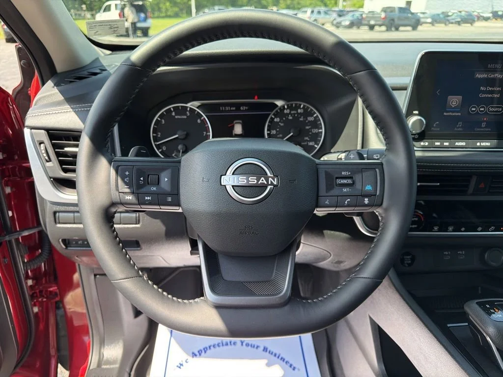 Used 2025 Red Nissan SV image 10