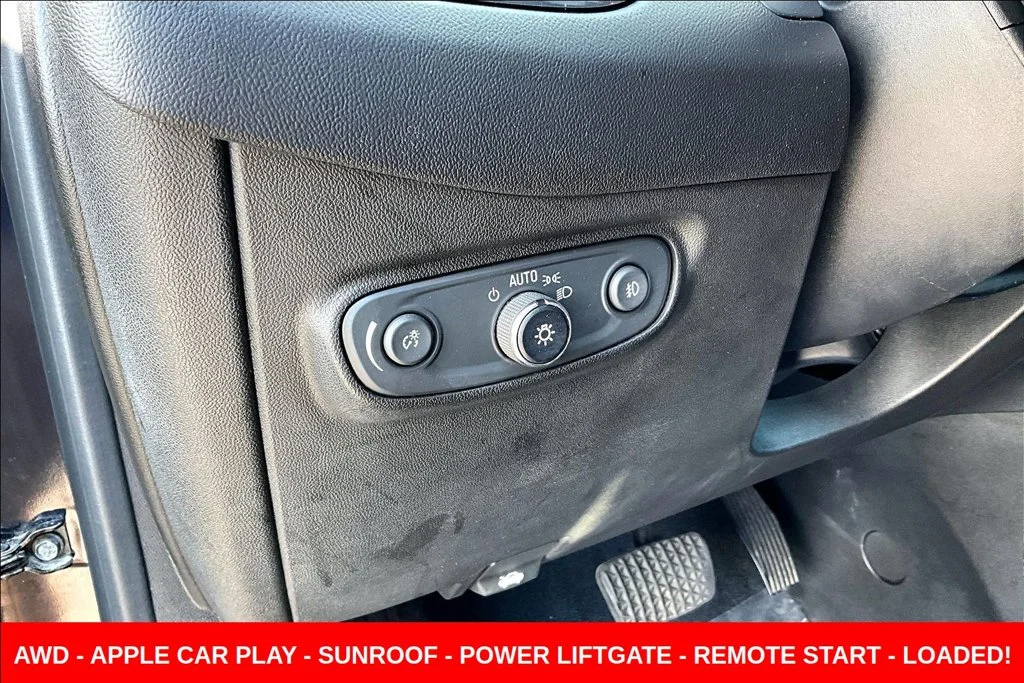 Used 2020 Blue Chevrolet LT image 12