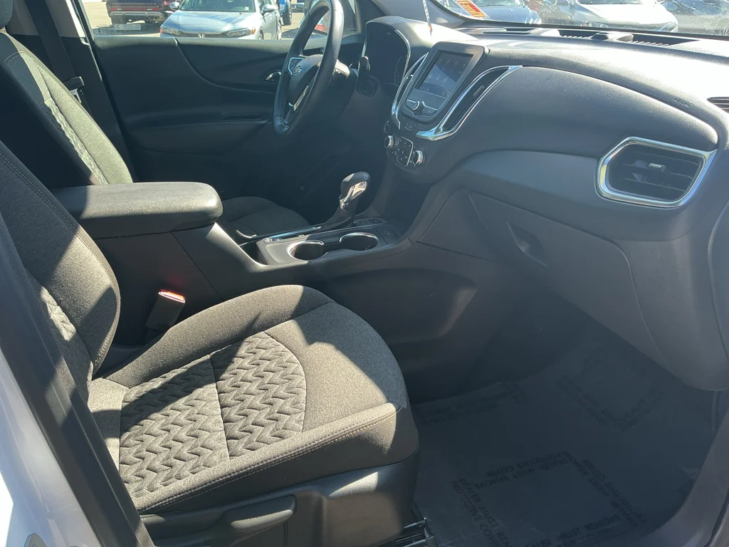 Used 2024 Summit White Chevrolet LT image 13