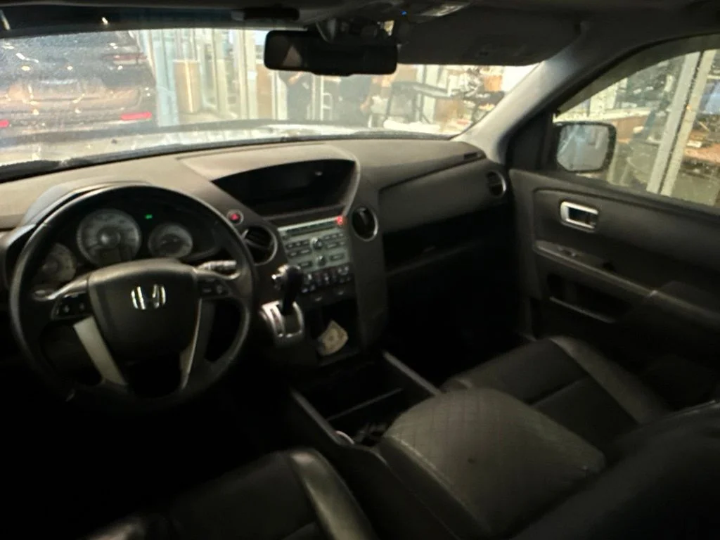 Used 2011  Honda EX-L image 6