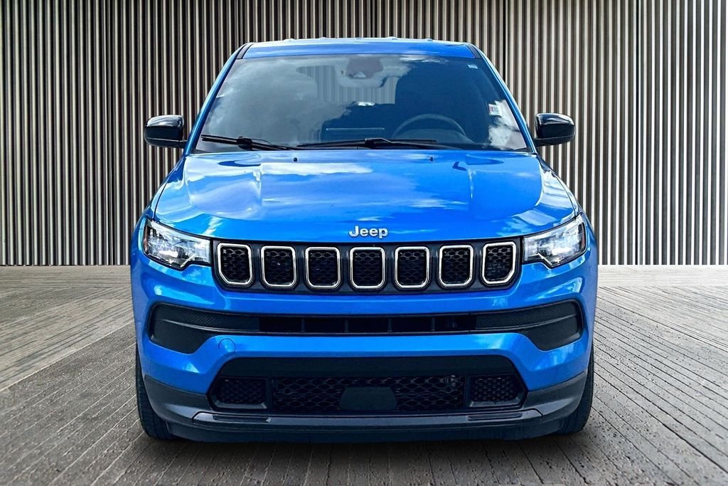 Used 2023 Blue Jeep Sport image 4