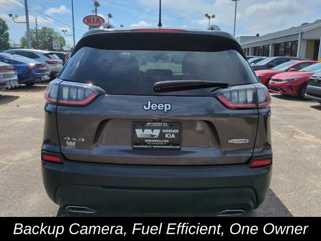 Used 2022 Gray Jeep Latitude Lux image 6