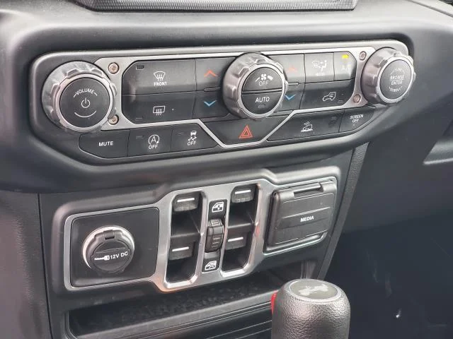 2023 Jeep Wrangler 4-Door Sahara - Photo 17