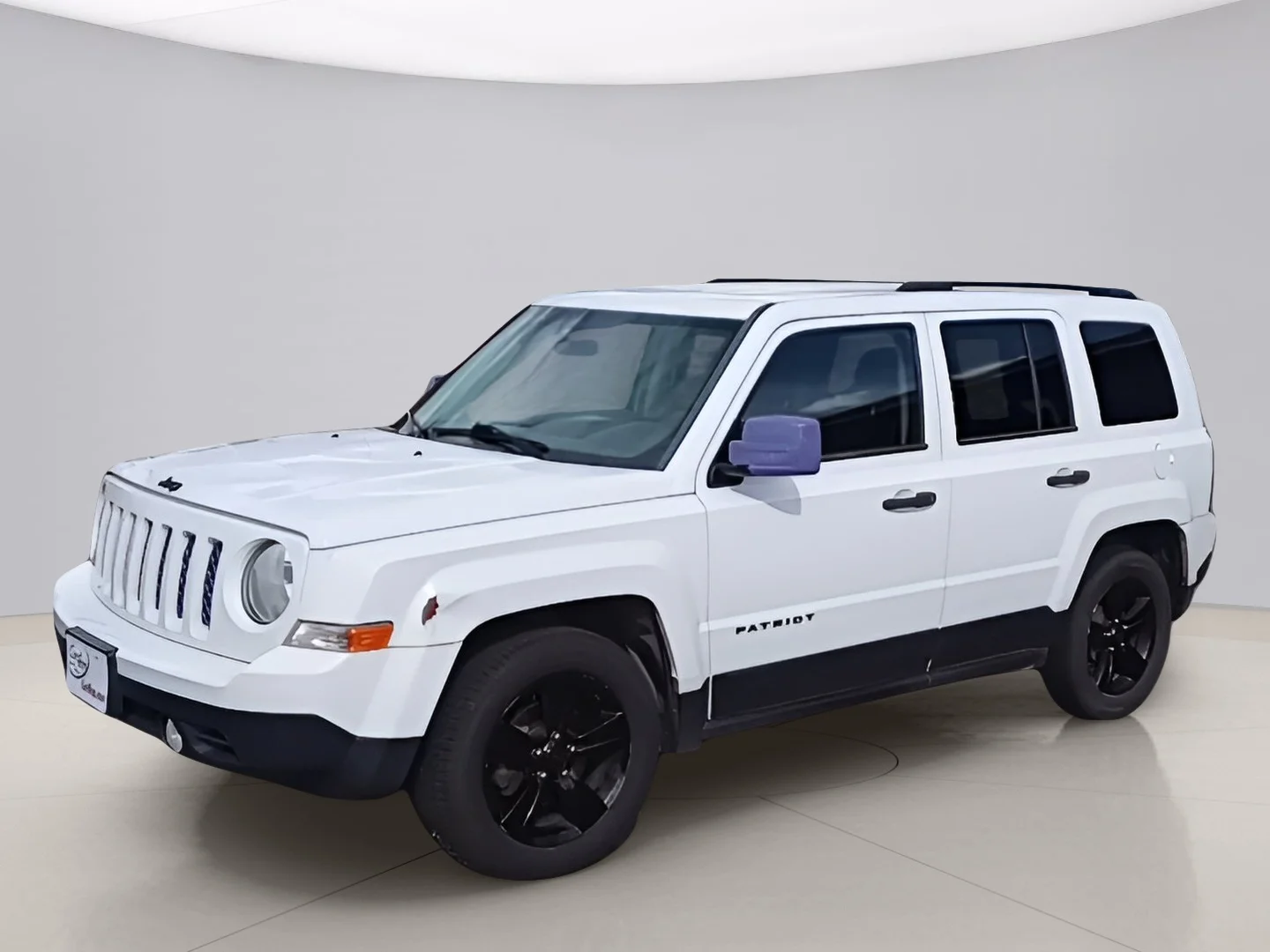 Used 2015 White Jeep SPORT image 1