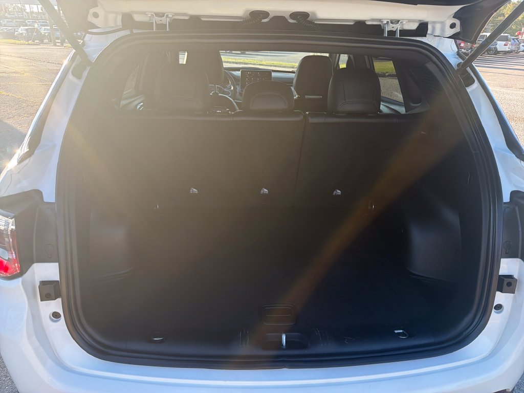 Used 2025 White Jeep Limited image 9