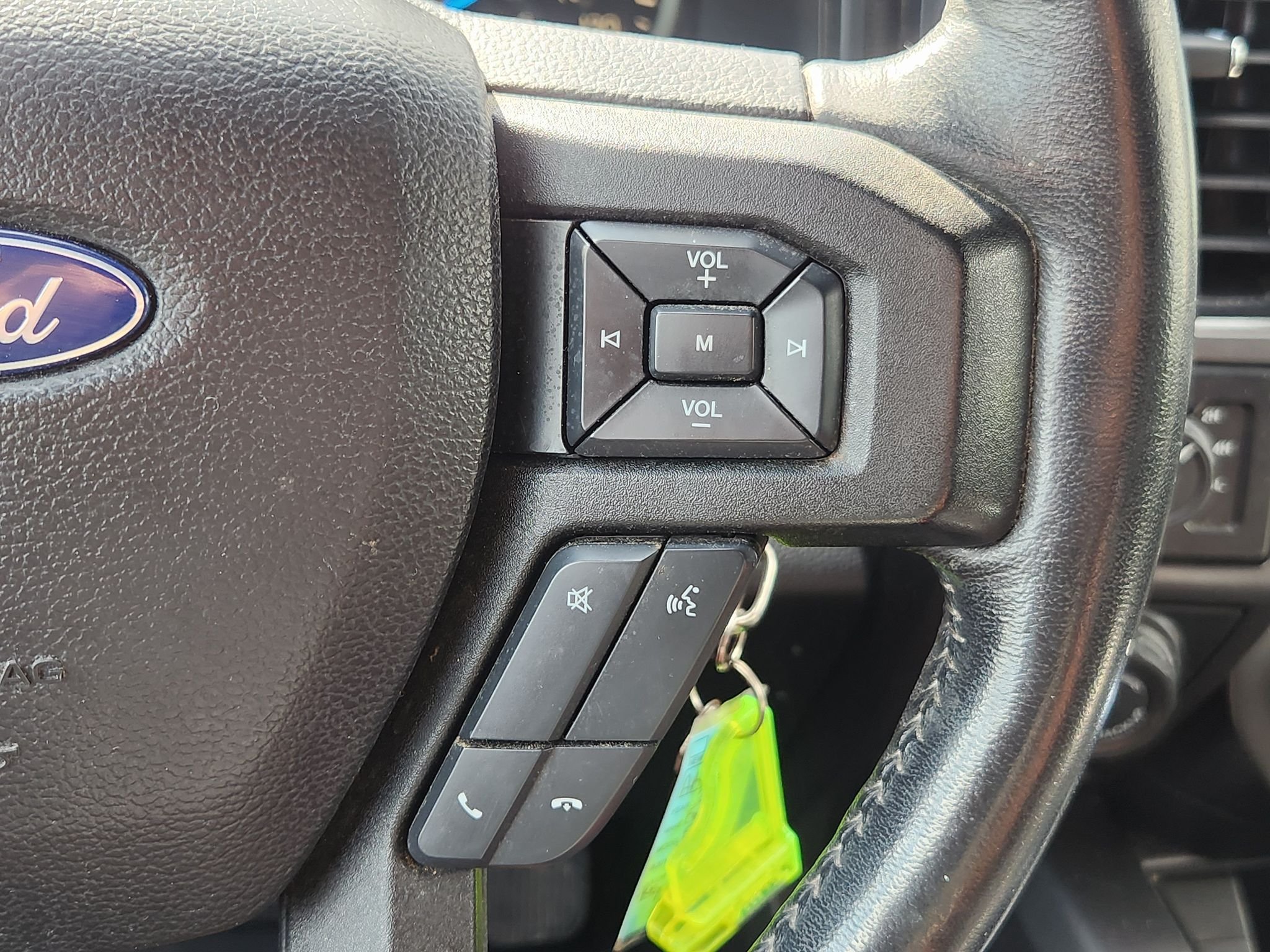 Used 2017 Shadow Black Ford XLT image 28