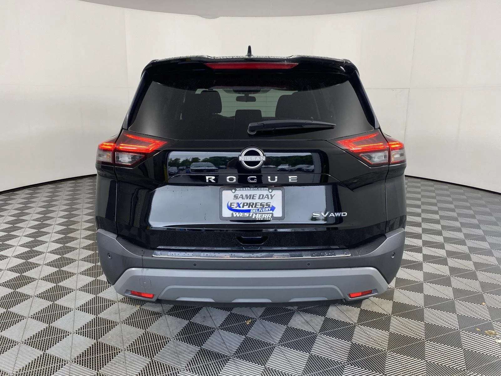 Used 2023 Super Black Nissan SV image 6