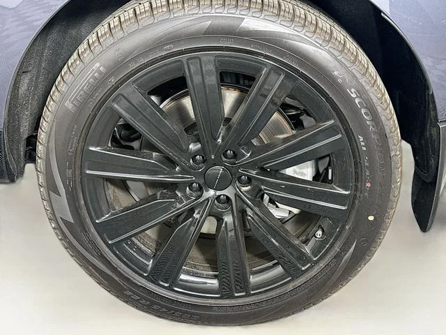 New 2026 Blue Land Rover SE image 28