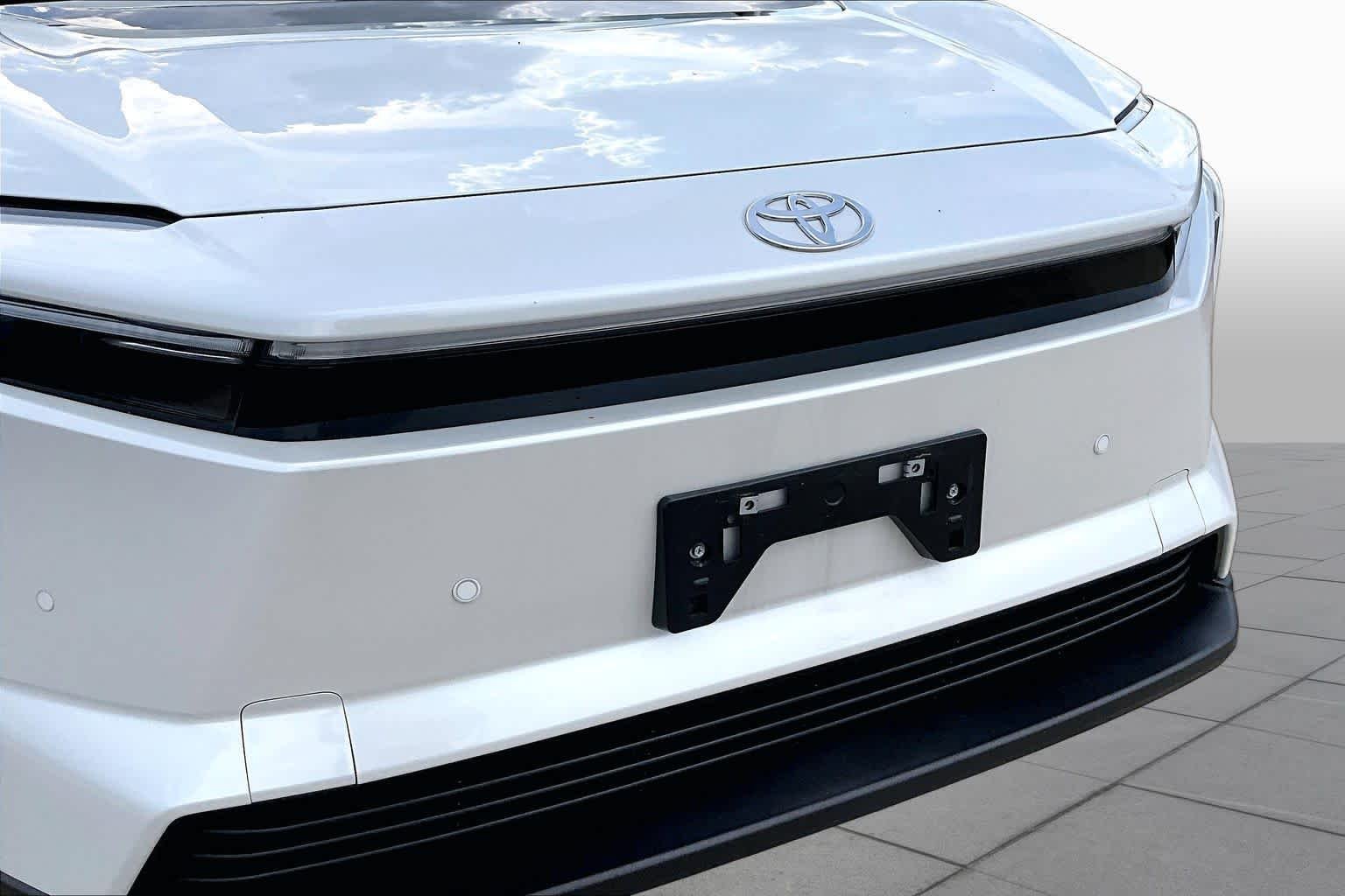 Certified Used 2026 Wind Chill Pearl Toyota XLE Plus image 28
