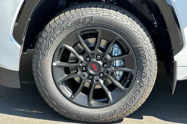 New 2026 Wind Chill Pearl <sup>1</sup> Toyota  Platinum image 33