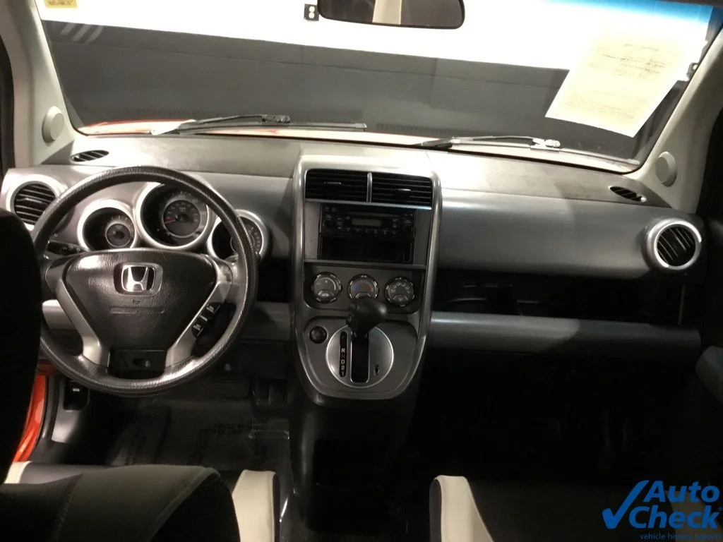 Used 2005 Orange Honda LX image 23