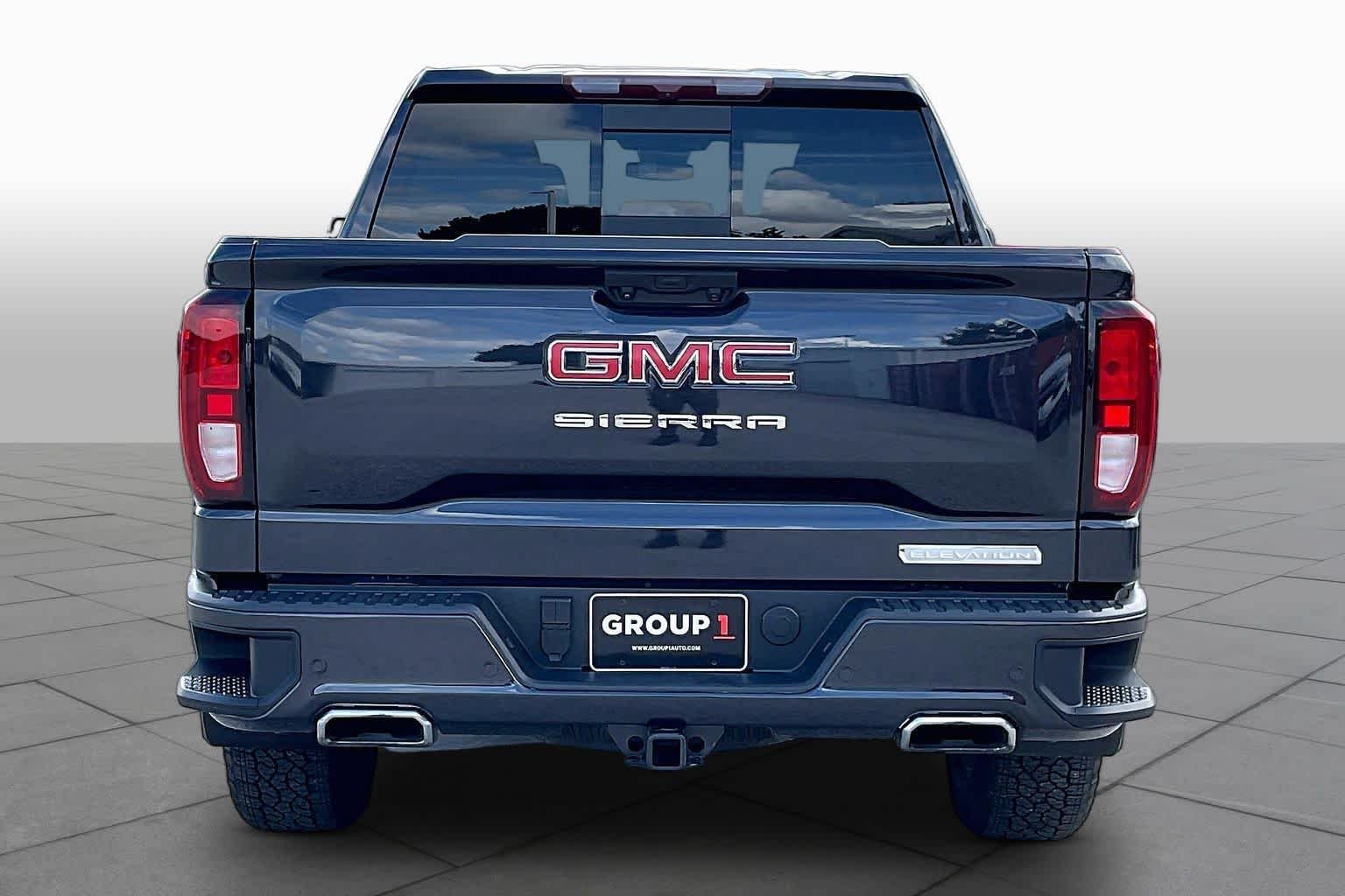 Used 2025 Downpour Metallic GMC Elevation image 5