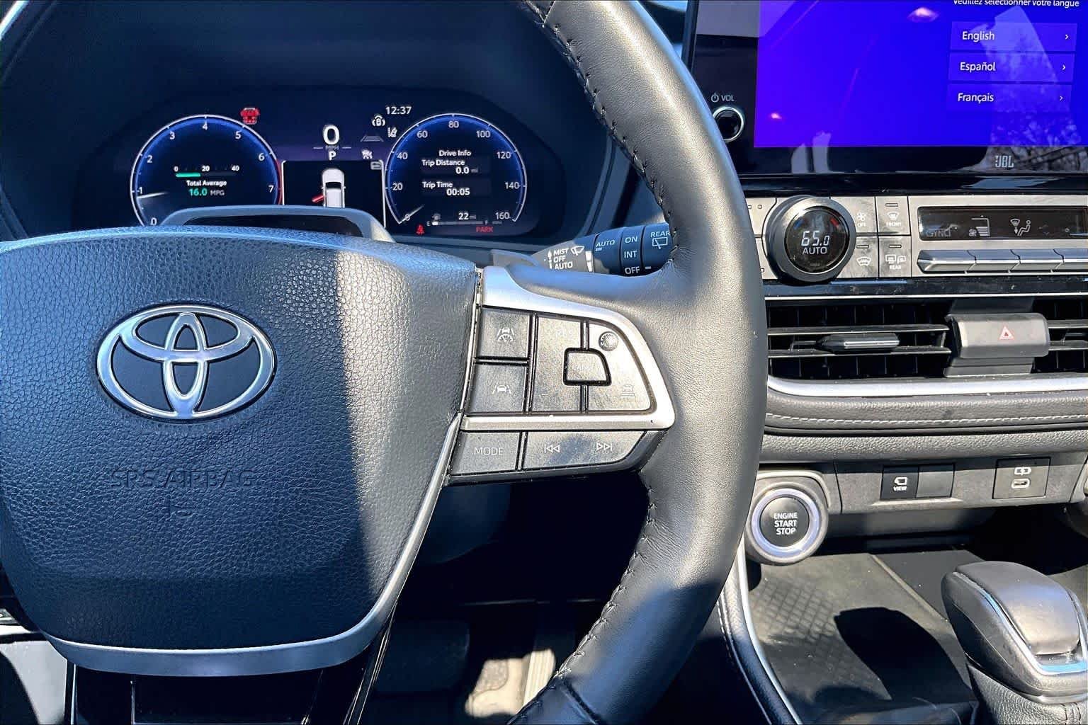 Used 2024 Coastal Cream Toyota Platinum image 24