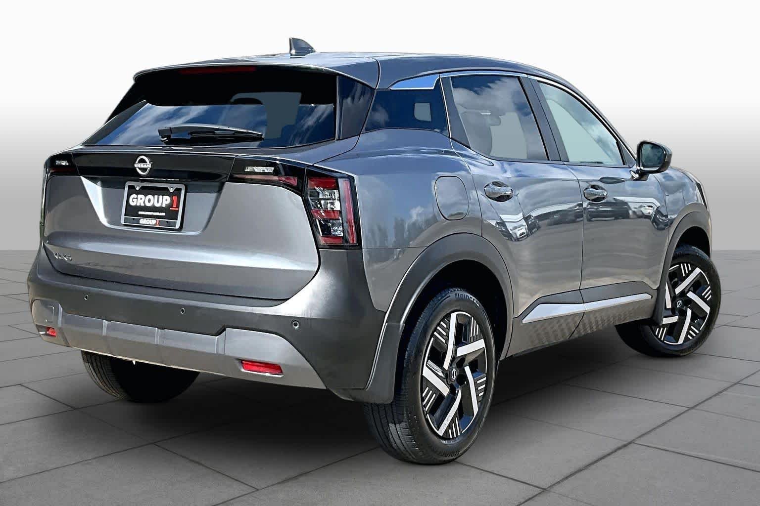 Used 2025 Gun Metallic Nissan SV image 12
