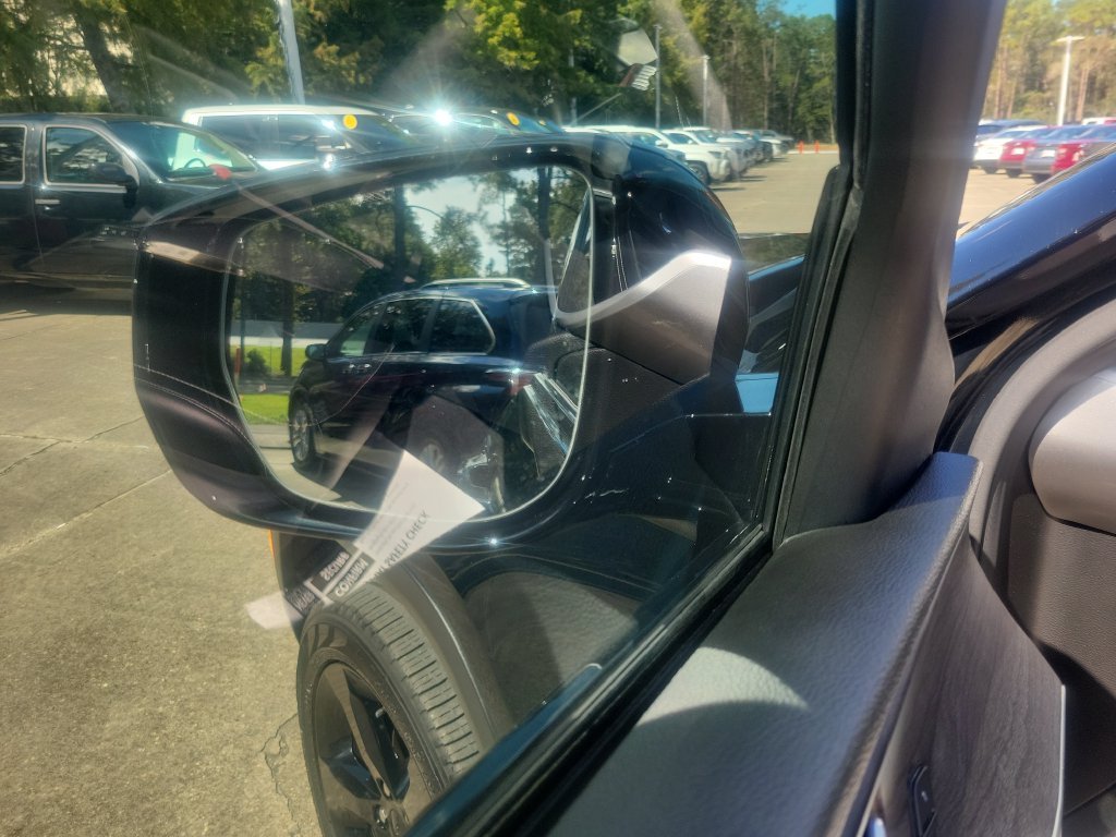 Used 2025 Black Jeep Limited image 12