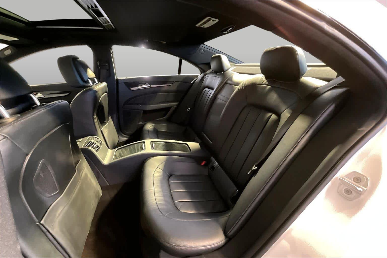 Used 2017 designo Diamond White Metallic Mercedes-Benz CLS 550 image 21