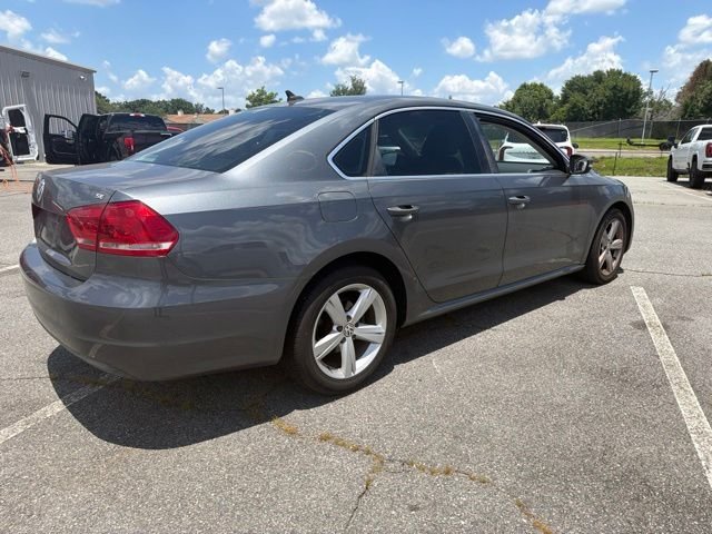 Used 2013 Gray Volkswagen 2.5 SE image 3