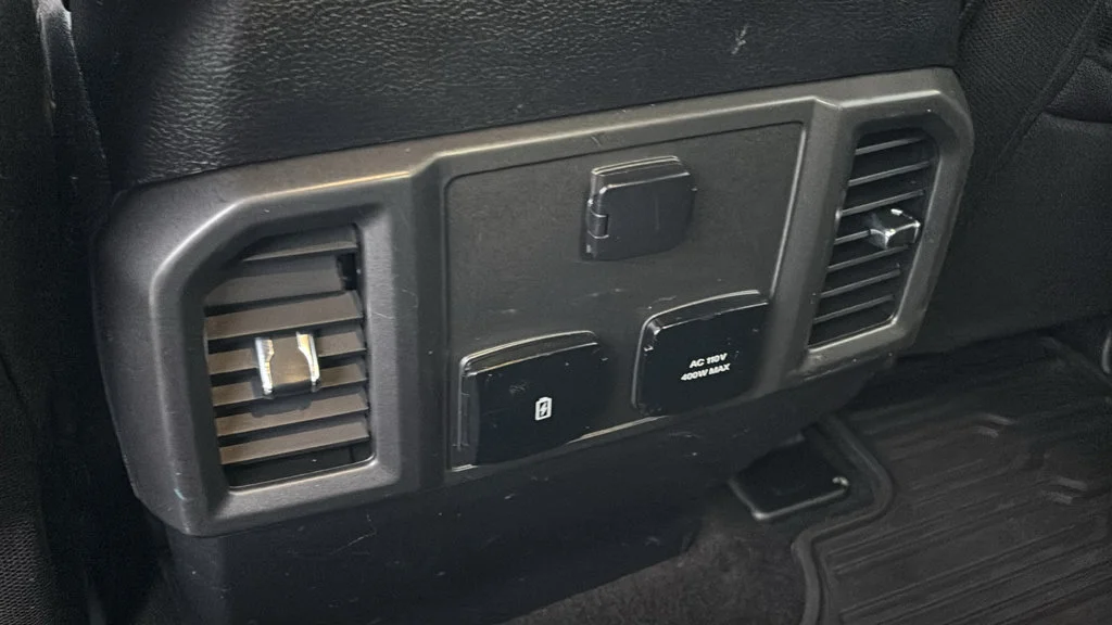 Used 2020 Black Ford XLT image 8