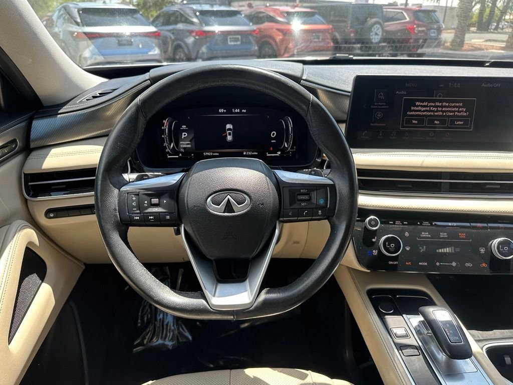 Used 2022 Gray INFINITI LUXE image 16