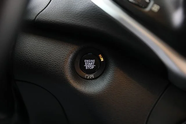 Used 2018 Gray Jeep Latitude Plus image 13