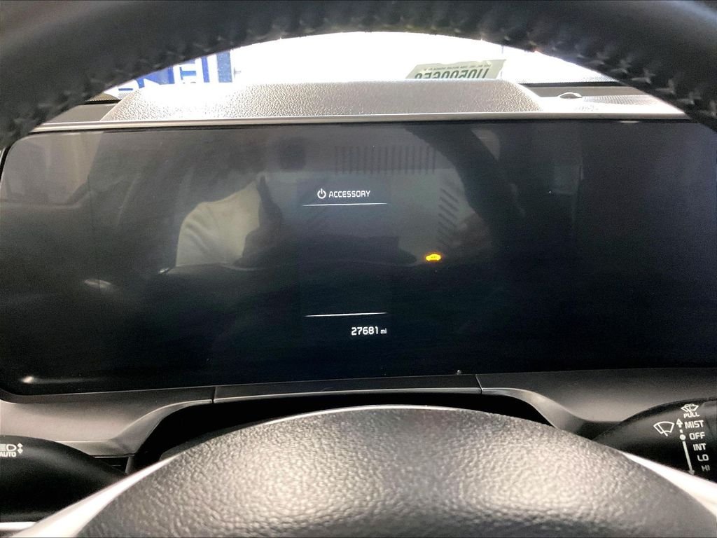 Used 2024 Everlasting Silver Kia S image 26