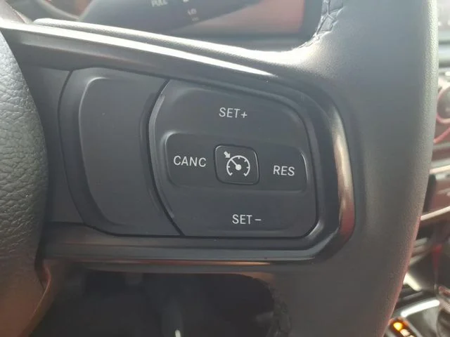 Used 2023 Black Jeep Sport S image 25