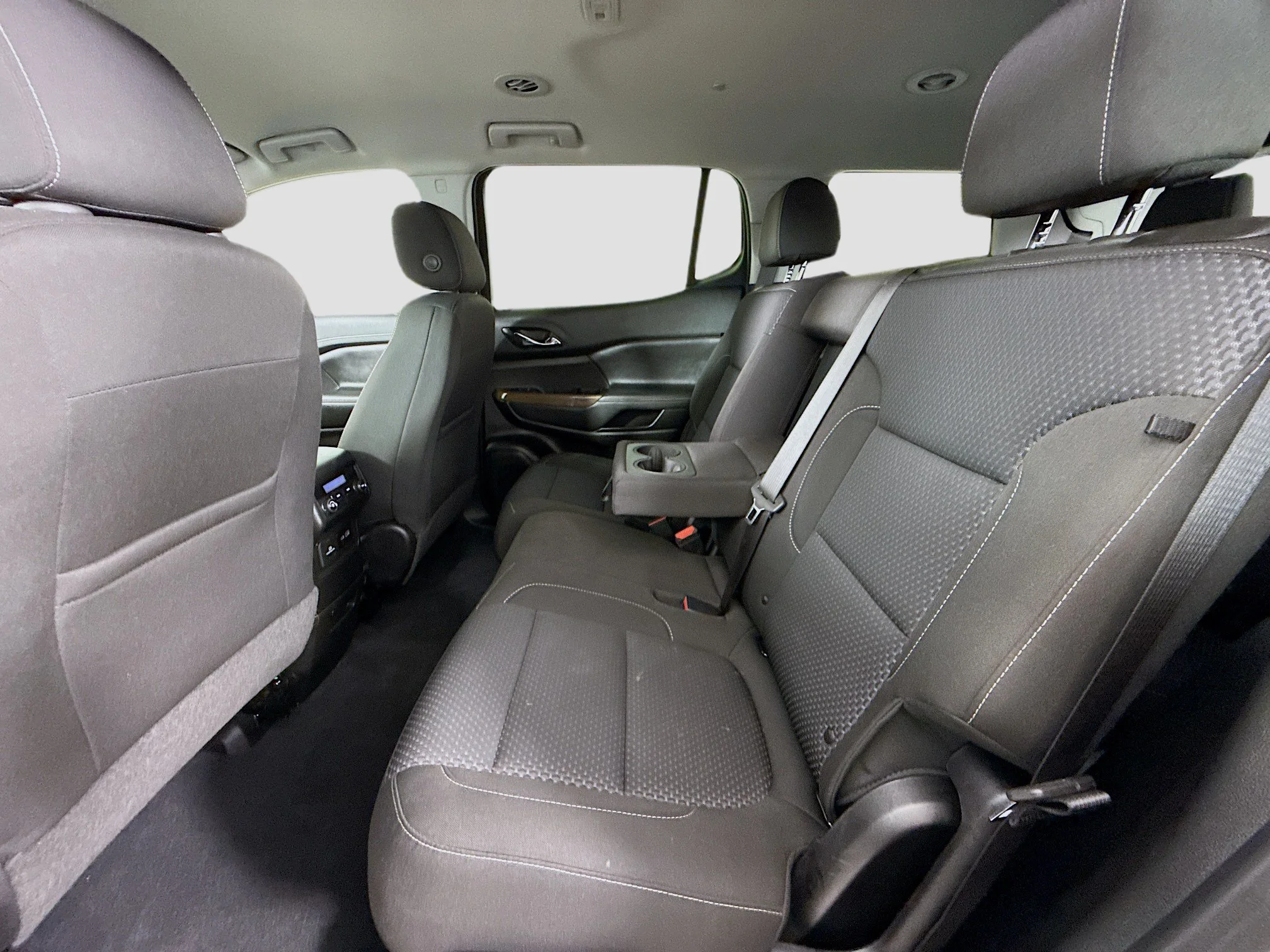 Used 2023 Summit White GMC SLE image 25
