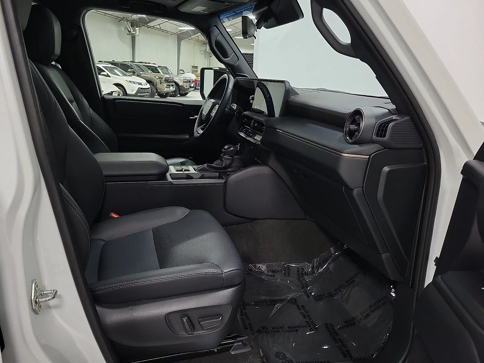 Used 2025 WIND CHILL PEARL Toyota  image 15