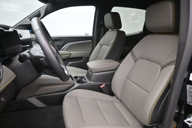 Used 2026 Black Chevrolet ZR2 image 33