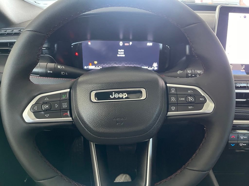 New 2026 Bright White Clear-Coat Exterior Paint Jeep Trailhawk image 22