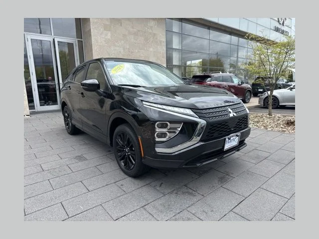 2024 Mitsubishi Eclipse Cross LE S-AWC's photo