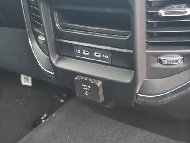New 2026 Diamond Black Crystal Pearl-Coat Exterior Paint RAM Laramie image 41