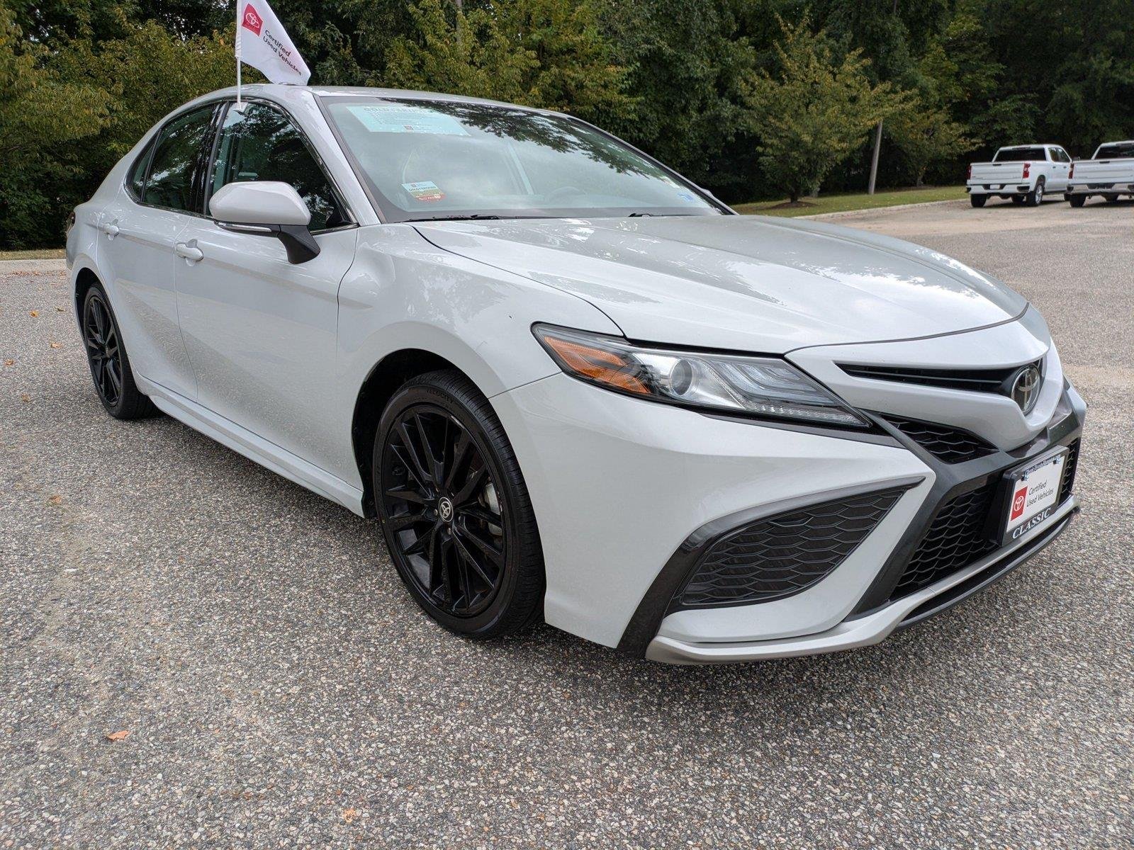 Used 2024  Toyota XSE image 2