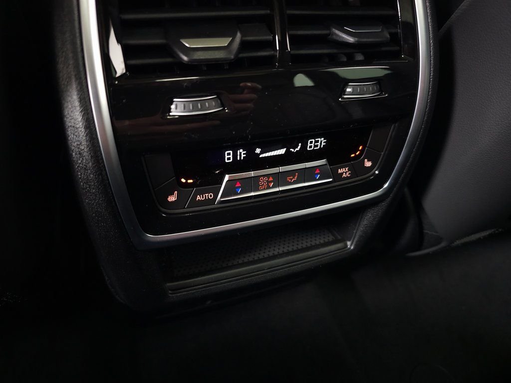 Used 2026 Black Sapphire Metallic BMW xDrive40i image 34