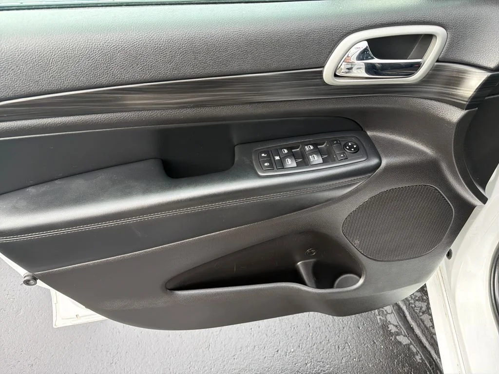 2021 Jeep Grand Cherokee Laredo X - Photo 28