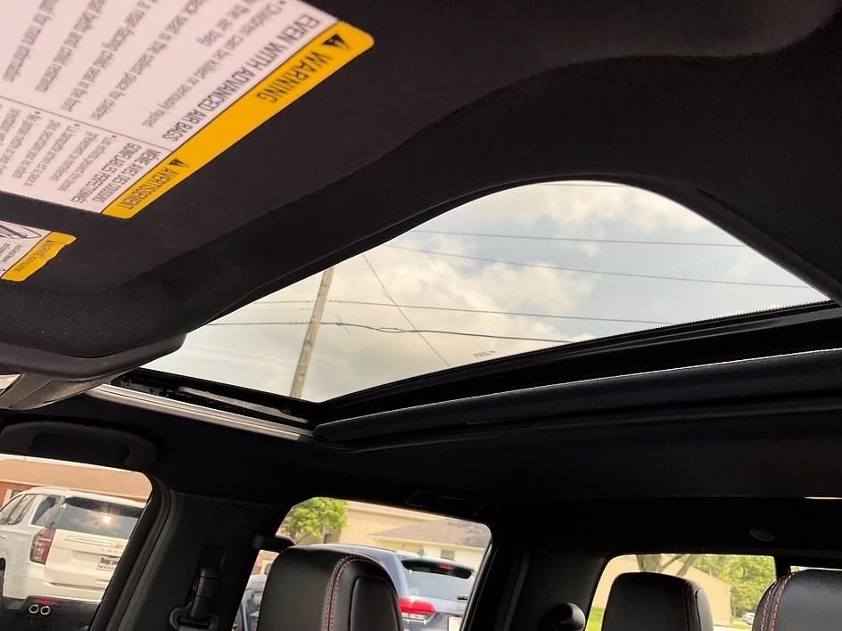 Used 2023 Gray Nissan PRO-4X image 18