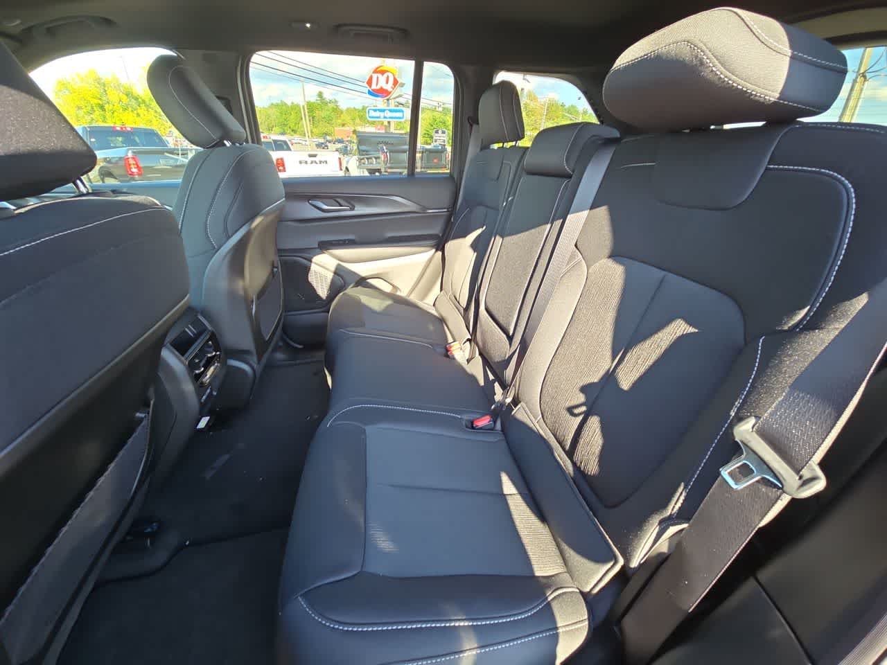 Used 2025 Velvet Red Pearlcoat Jeep Laredo X image 15