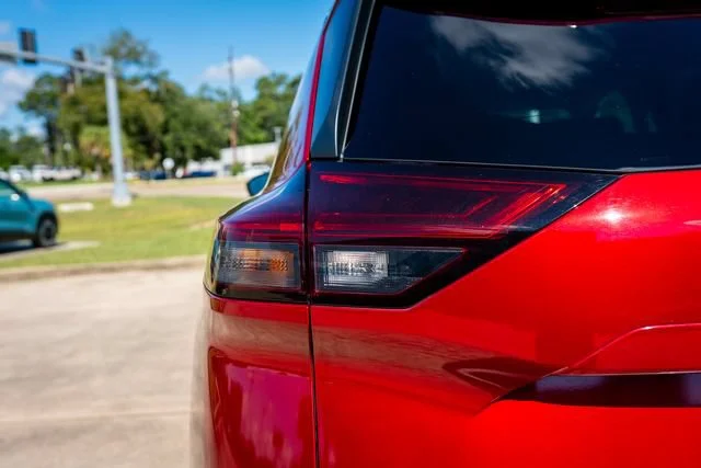 Used 2023 Scarlet Ember Tintcoat Nissan SV image 16