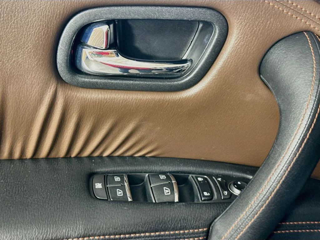 Used 2019 Black Nissan Platinum image 23