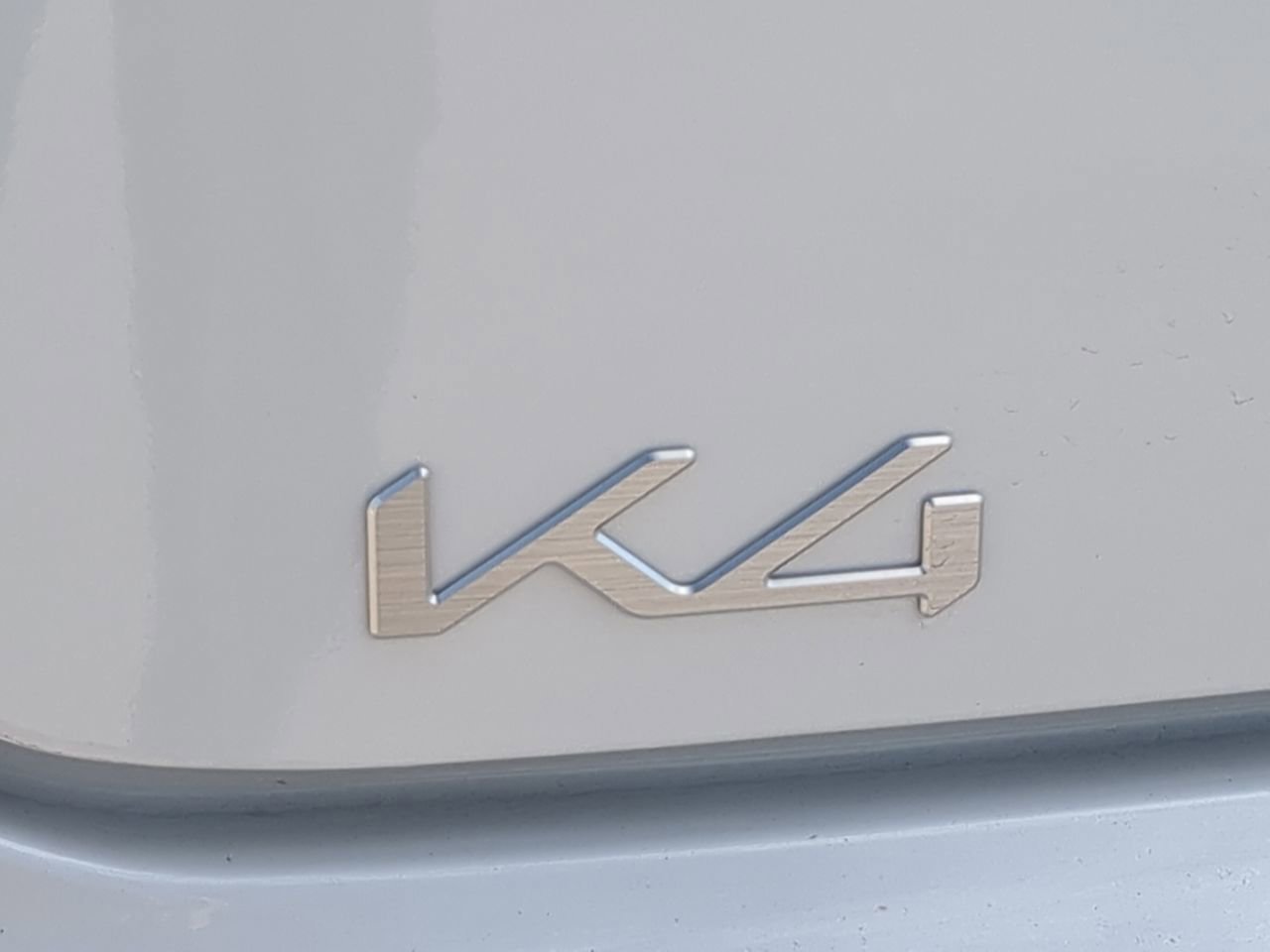New 2026 Snow White Pearl Kia LXS image 30