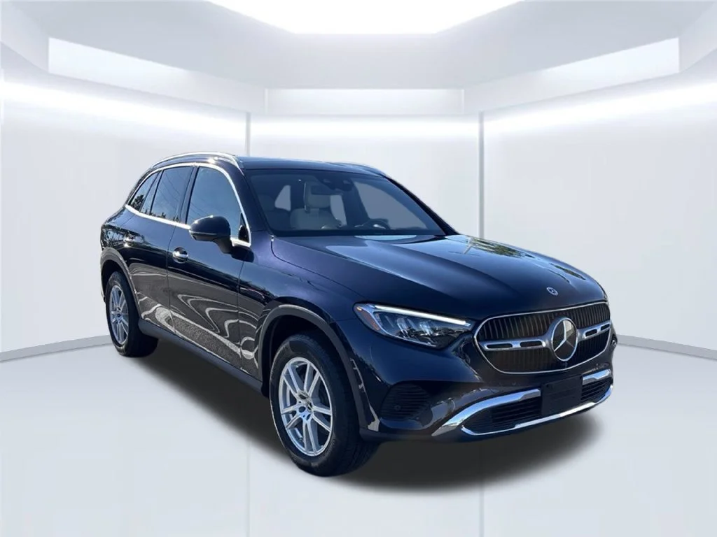 Certified Used 2024 Nautical Blue Metallic Mercedes-Benz GLC 300 image 9