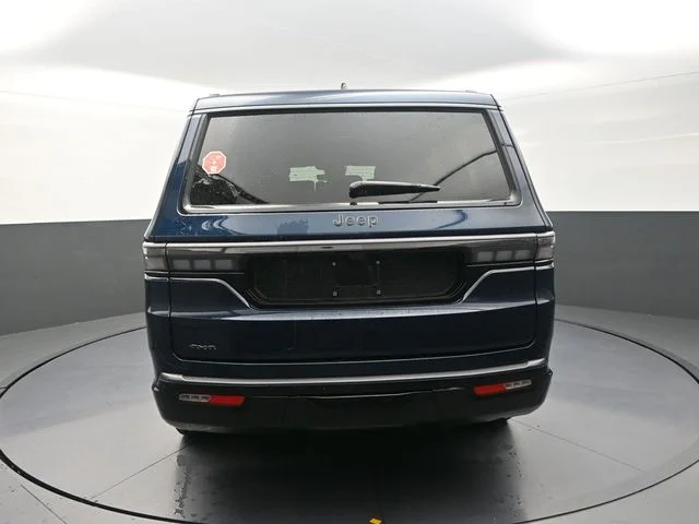 New 2026 Fathom Blue Pearl-Coat Exterior Paint Jeep Limited Altitude image 8