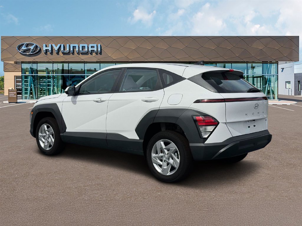 New 2027 White Hyundai SE image 4