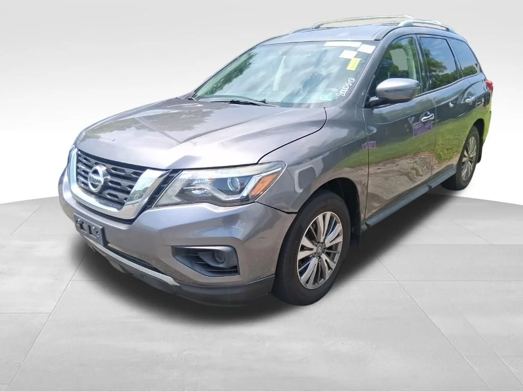 Used 2019 Gray Nissan S image 3